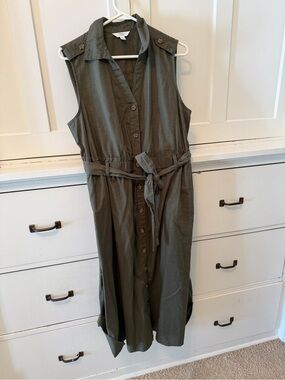 Time and Tru Olive Sleeveless Button-Front Midi Dress with Tie Waist